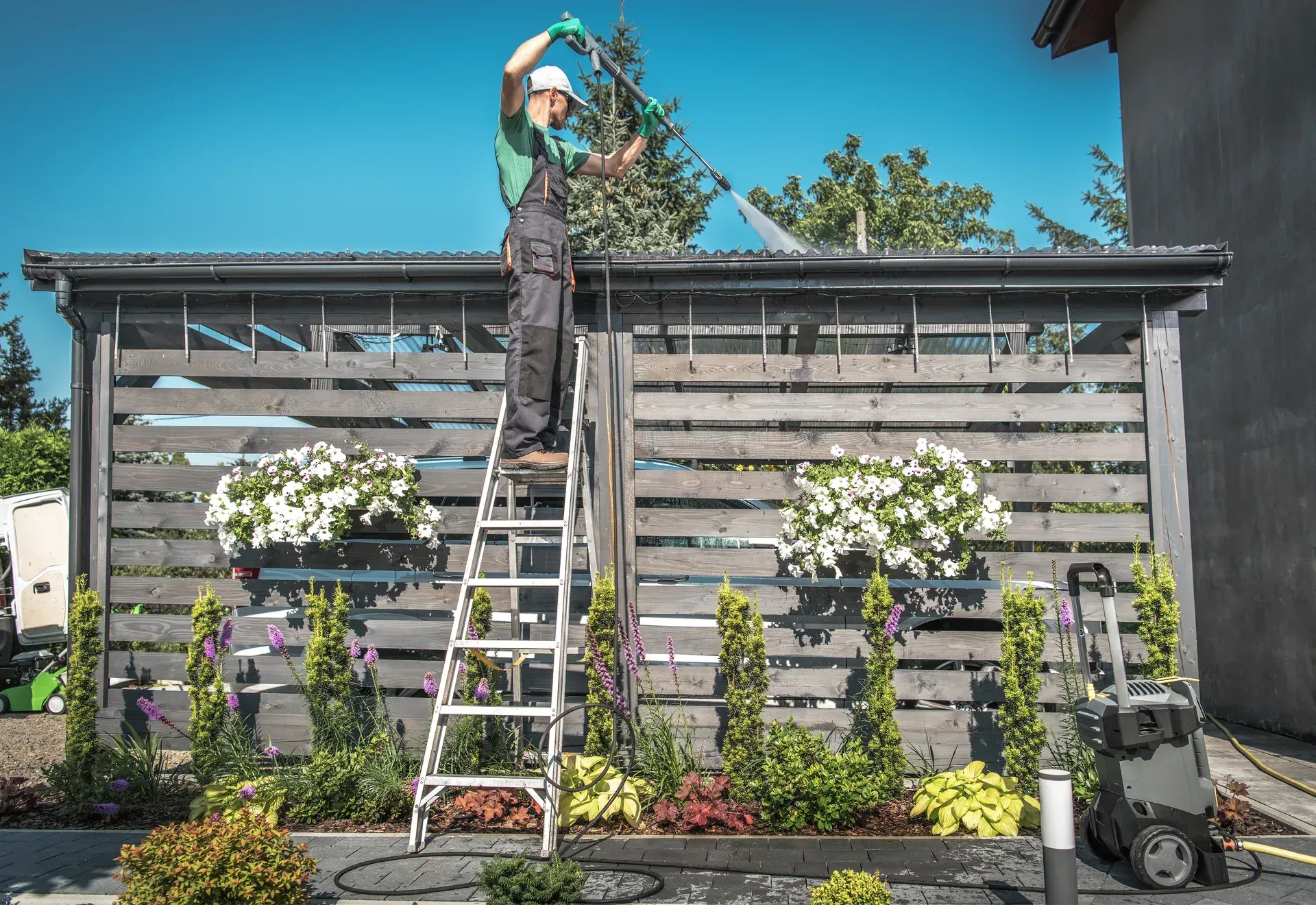 Exterior window cleaning service