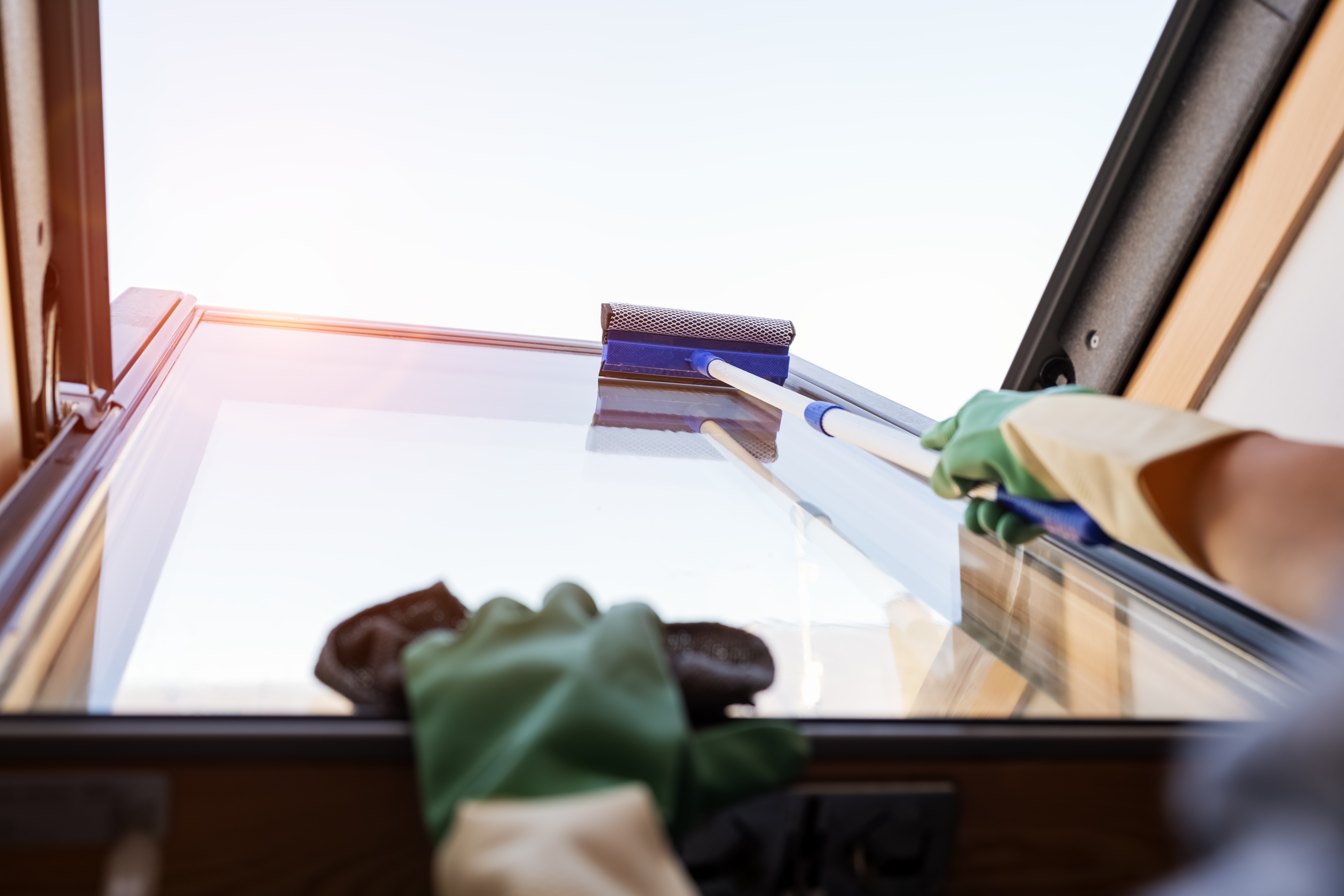 Professional window cleaning service in Rockford, Illinois